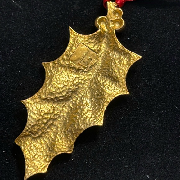 The LS collection gold plated holly leaf ornament. Preowned excellent cond. - Picture 2 of 5